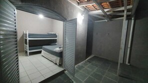 5 quartos, Wi-Fi de cortesia, roupa de cama