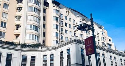 Modern 2-bedroom condo with free parking (0092/Lilu)