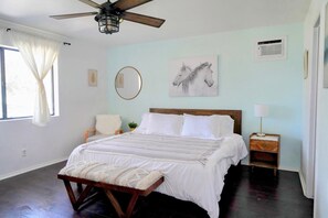 3 chambres, bureau, accès au Wi-Fi (inclus), literie fournie