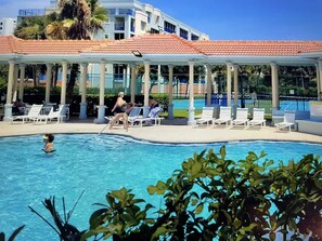 Piscine extérieure, piscine chauffée