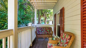 Interior - Emma's Secret by Avantstay Heart of Old Town w/ Shared Pool Month Long Stays Only (Key West)