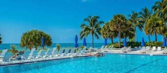 Atlantic Paradise by Avantstay Great Location w/ Balcony, Outdoor Dining & Shared Pool & Hot Tub!