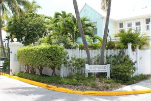 House (2 Bedrooms) | Interior - Always Your Paradise by Avantstay Shared Pool Near Zachary Beach! Month-long Stays Only (Key West)