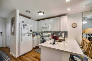 Casa (2 Bedrooms) | Interior