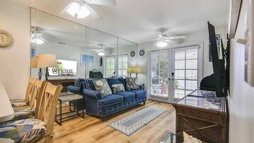 Rumah (2 Bedrooms) | Interior