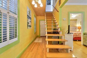 Interior - Key Lime Pie by Avantstay Ideal Location w/ Splash Pool & Out Door Dining Month Long Stays Only (Key West)