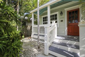 Interior - Paradise Palms by Avantstay Great Location w/ Outdoor Dining, BBQ Close to Higgs Beach Month Long Stays (Key West)
