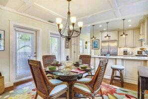 Interior - Paradise Palms by Avantstay Great Location w/ Outdoor Dining, BBQ Close to Higgs Beach Month Long Stays (Key West)