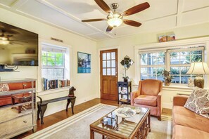 Interior - Paradise Palms by Avantstay Great Location w/ Outdoor Dining, BBQ Close to Higgs Beach Month Long Stays (Key West)