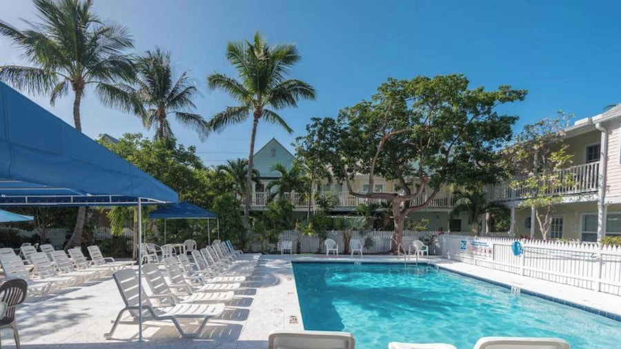 Conch Adventure by Avantstay Great Location w/ Patio, Outdoor Dining and Shared Pool! Week Long Stays