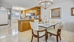 Casa (2 Bedrooms) | Interior