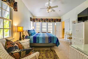 House (3 Bedrooms) | Interior - Place to Relax by Avantstay Shared Pool 3 Miles to Smather's Beach Month-long Stays Only (Key West)