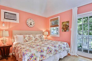 1 bedroom, iron/ironing board, bed sheets - Tranquility by Avantstay Close to Duval St w/ BBQ & Shared Pool (Key West)