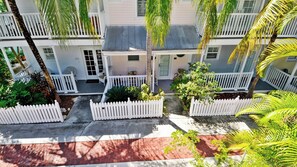 House (2 Bedrooms) | Interior - Breezy Bungalow by Avantstay Close 2 Zachary Taylor State Park & Beach w/ Shared Pool Week Long Stays (Key West)