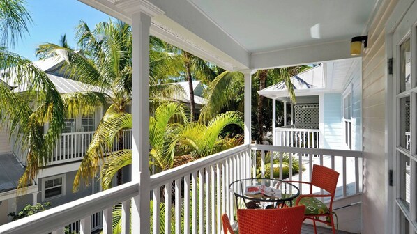 House (2 Bedrooms) | Front of property - Breezy Bungalow by Avantstay Close 2 Zachary Taylor State Park & Beach w/ Shared Pool Week Long Stays (Key West)