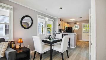 Casa (2 Bedrooms) | Interior