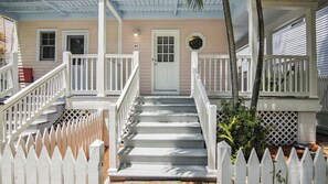 Interior - Bogey's Retreat by Avantstay Golfer's Retreat w/ Shared Pool! Month Long Stays Only (Key West)