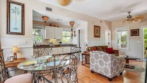 Interior - Land Of Love by Avantstay Pets Allowed! Shared Pool! Great Location! Month Long Stays Only (Key West)