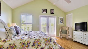 Rumah (2 Bedrooms) | 2 kamar tidur, setrika/meja setrika, dan seprai linen