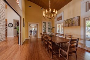 Dining - 10,000 Sq.Ft Lux Estate on 650 Acres with Amazing Pool, Spa & Hill Country Views (Marble Falls)