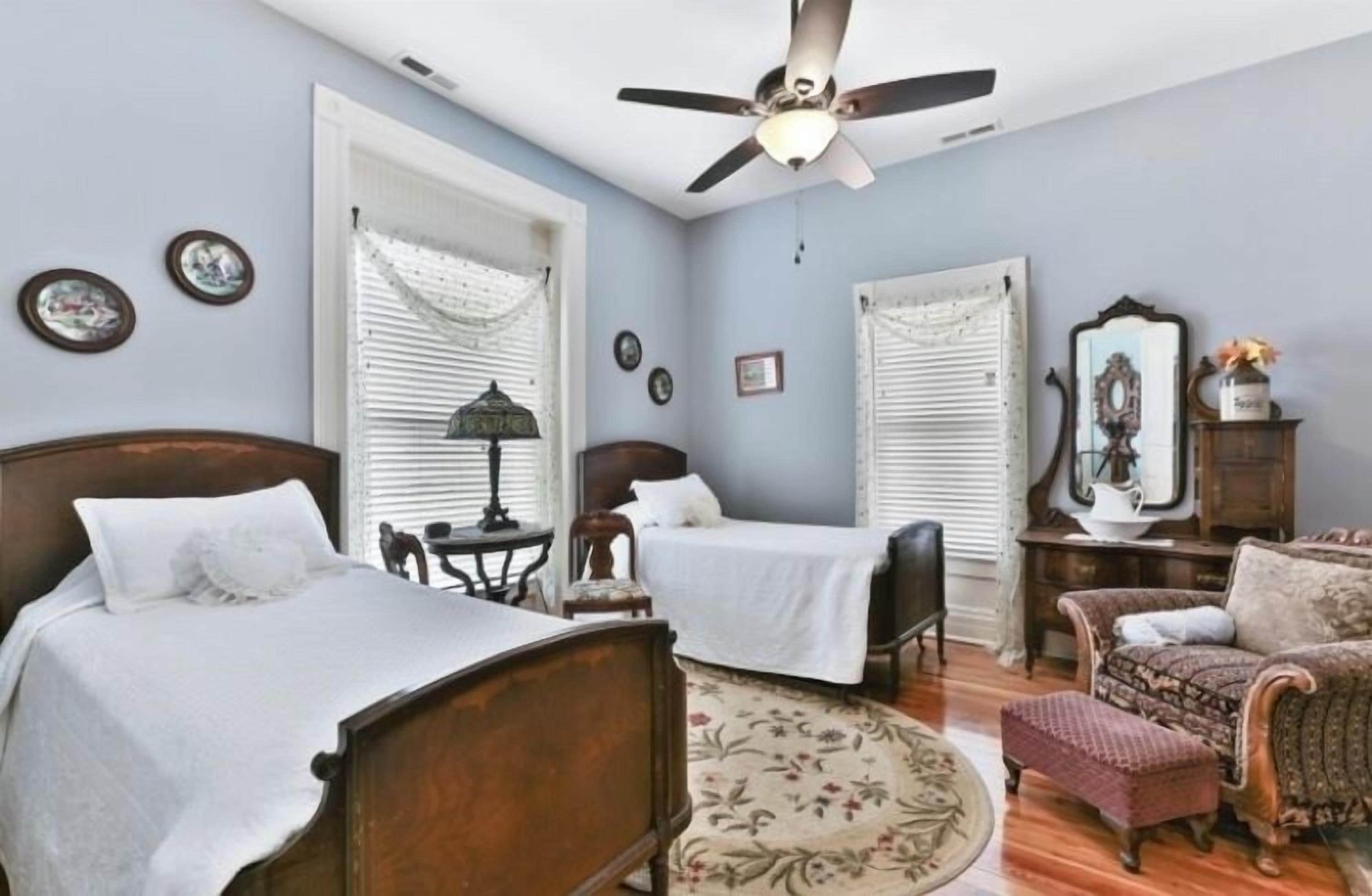 4 Schlafzimmer, Reisekinderbett, WLAN, Bettwäsche