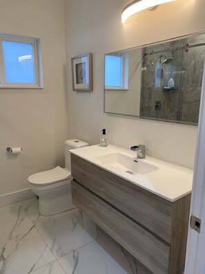 Shower - Beautiful home in Calusa, Key Largo (Key Largo)