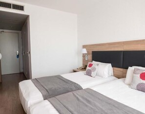 1 dormitorio, caja fuerte, wifi gratis y ropa de cama
