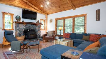 Smart-TV, peis, fotballspill og bøker