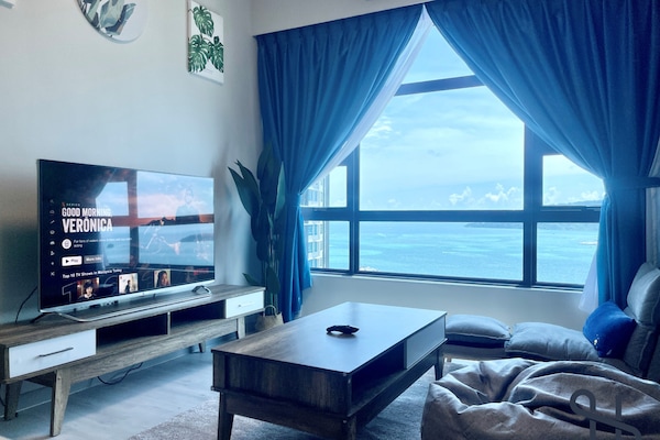 Comfort Suite | Living area | 35-inch LED TV with digital channels, TV, Netflix
