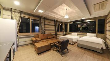 Basic Twin Room, 2 Bedrooms | Free WiFi, bed sheets