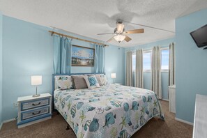 1 bedroom, travel crib, WiFi, bed sheets - Summer Deals!! 10th Floor! Free Activities for Summer! Fitness + Pool (Panama City Beach)