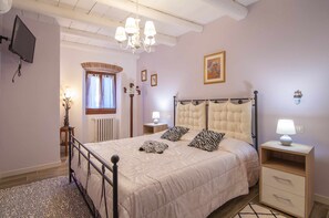 1 chambre, fer et planche à repasser, Wi-Fi gratuit