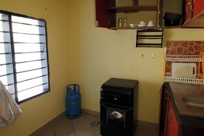 Kühlschrank, Mikrowelle, Ofen, Gefrierschrank