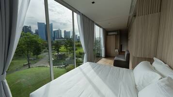 Duplex Suite @ Garden Pod | 1 bedroom, laptop workspace, blackout drapes, iron/ironing board