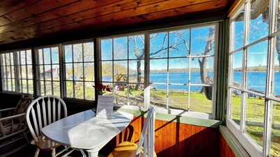 Cozy Lake View - Cabin 2