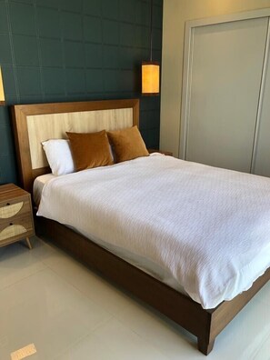 1 bedroom, in-room safe, iron/ironing board, travel cot - Piantini’s Skylight (Santo Domingo)