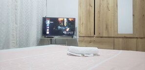 6 Schlafzimmer, Schreibtisch, Bügeleisen/Bügelbrett, kostenloses WLAN