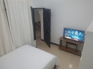 6 Schlafzimmer, Schreibtisch, Bügeleisen/Bügelbrett, kostenloses WLAN