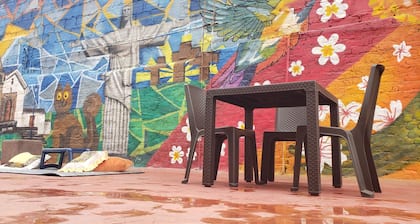 Habitación con ambientes familiares