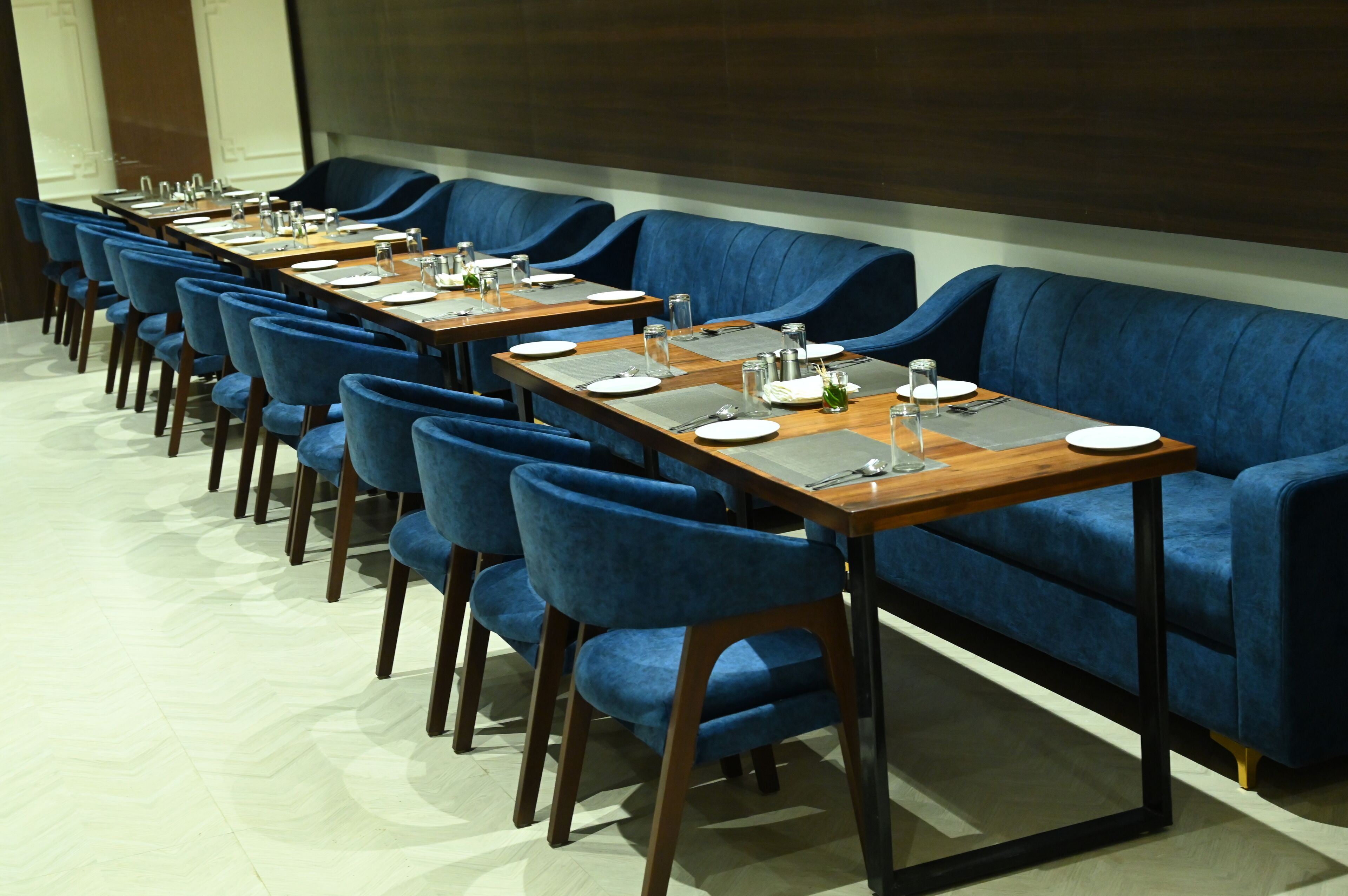 每日供應吃到飽早餐 (每人 INR200)