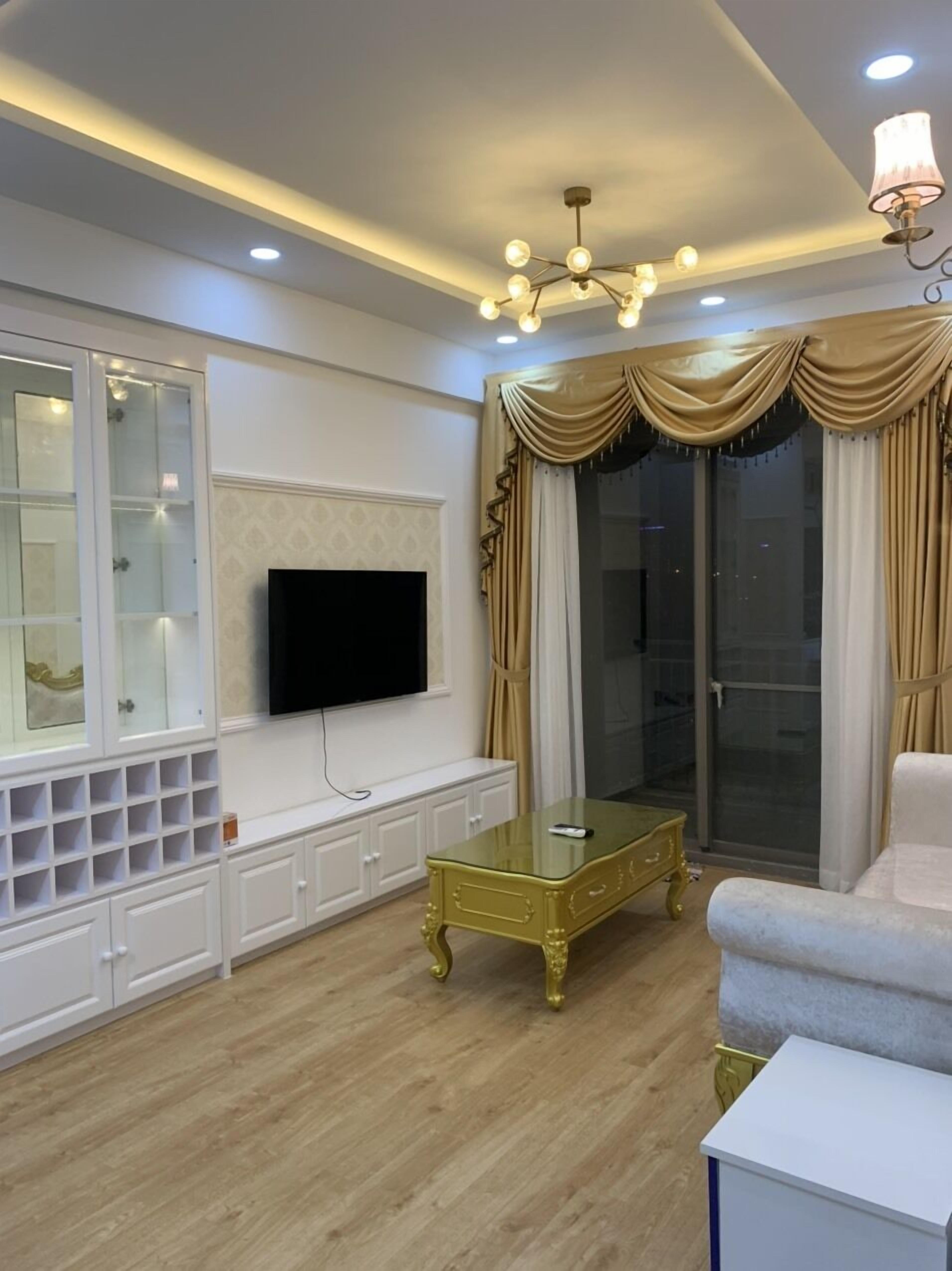 Apartamento tradicional | Zona de estar | Una Smart TV