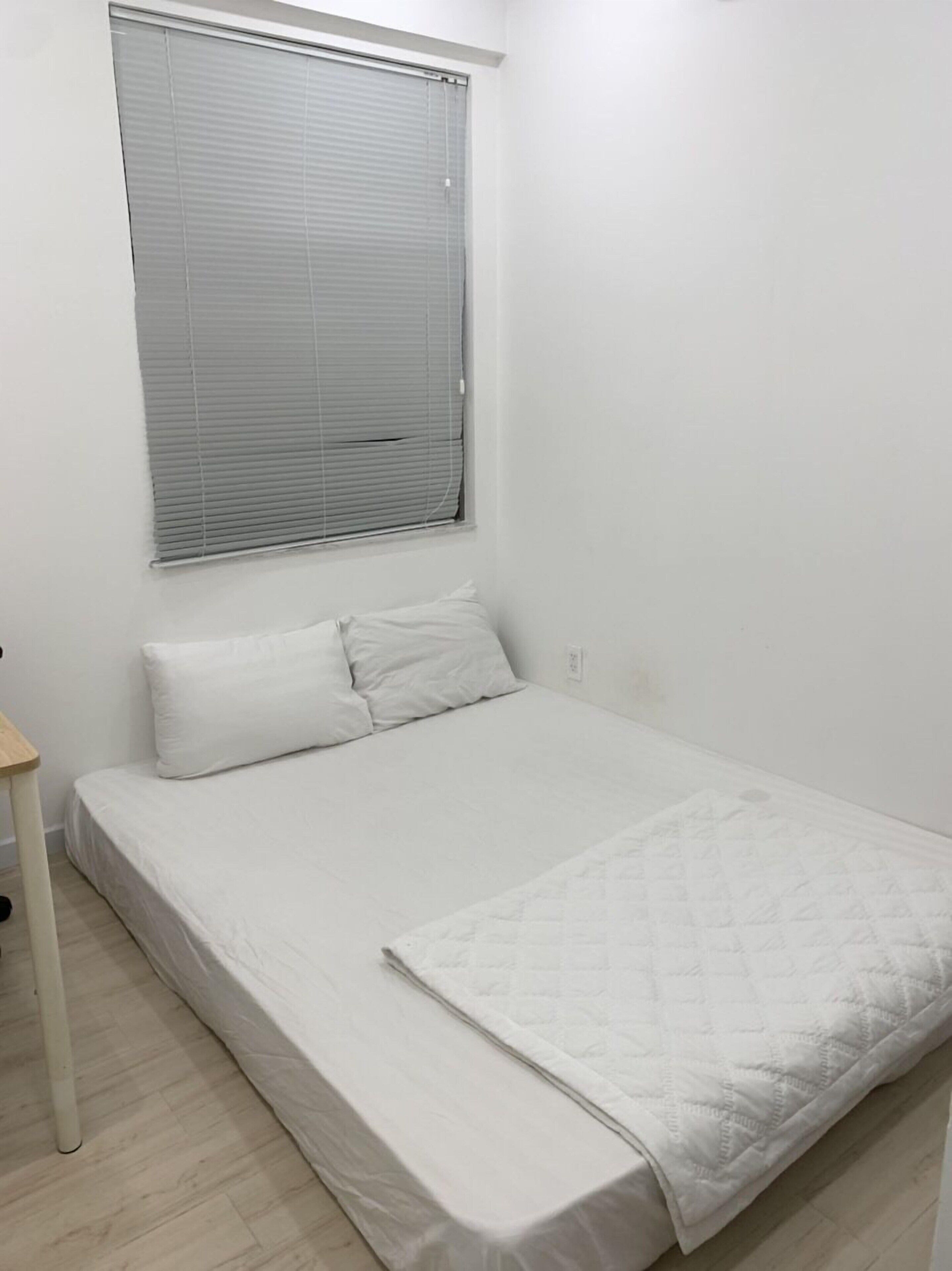Premium bedding, pillowtop beds, individually decorated