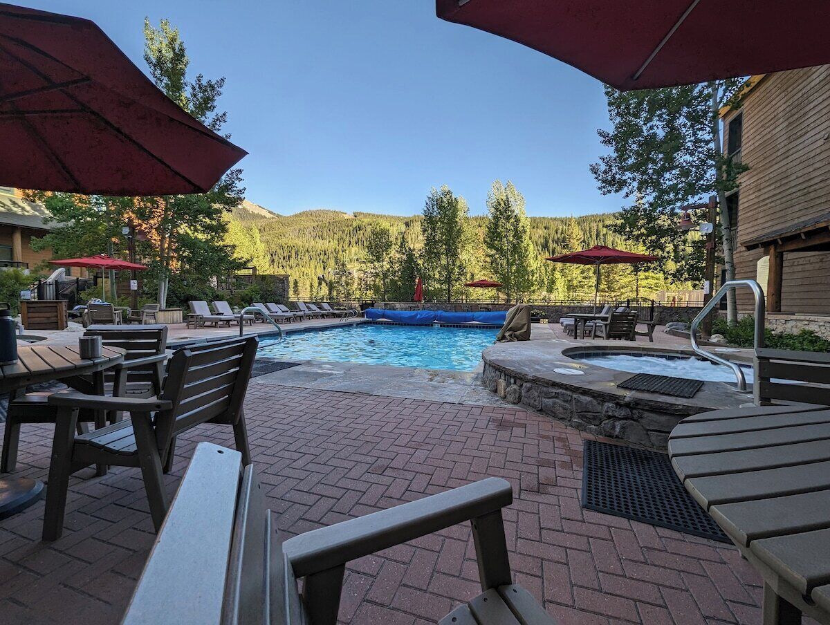 Ulkouima-allas, lämmitetty uima-allas