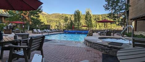 Ulkouima-allas, lämmitetty uima-allas