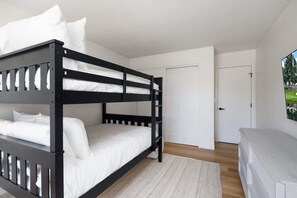3 bedrooms, iron/ironing board, travel crib, WiFi