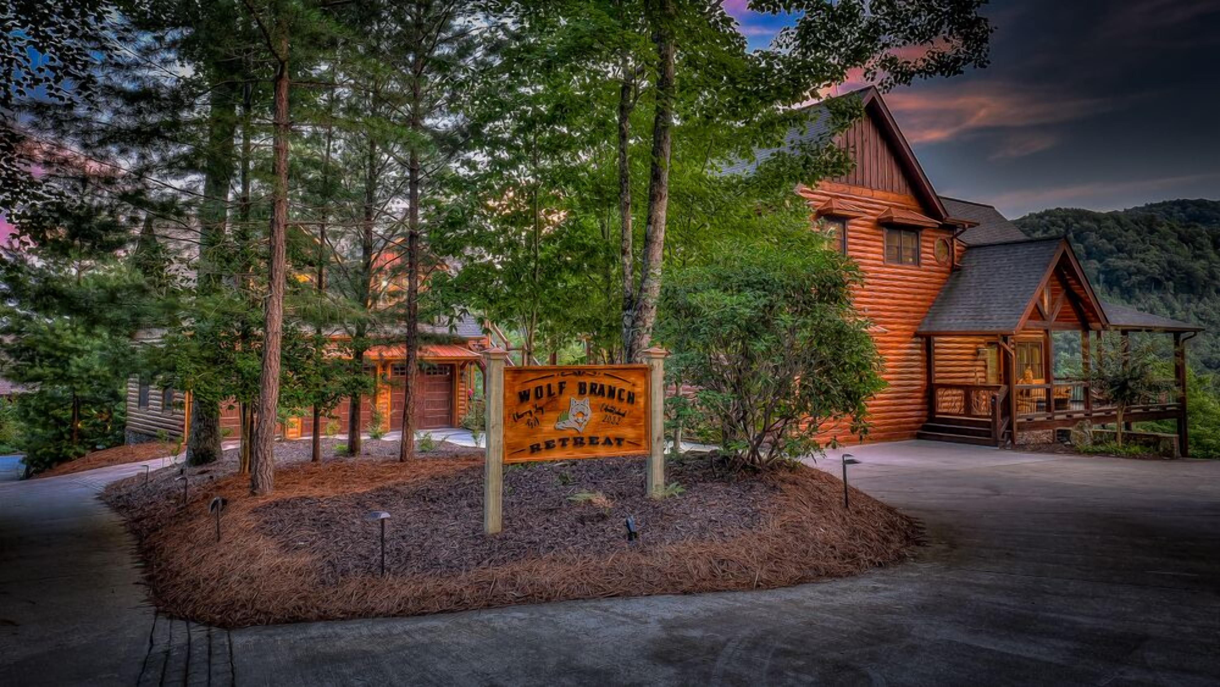 Wolf Branch Retreat - Mountain Views | Game Room | Hot Tub | Fire Pit