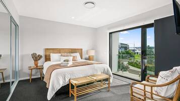4 Schlafzimmer, Bügeleisen/Bügelbrett, Reisekinderbett, kostenloses WLAN