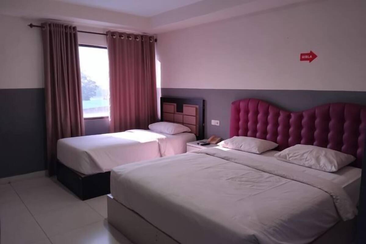 Free WiFi, bed sheets