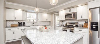 Upscale Pool Home~EVERY Amenity~SAFE Neighborhood!