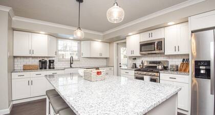 Upscale Pool Home~EVERY Amenity~SAFE Neighborhood!